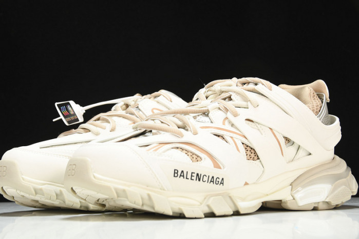 Ba*len*cia*ga track