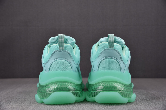 BLCG SNEAKER TRIPLE.S.