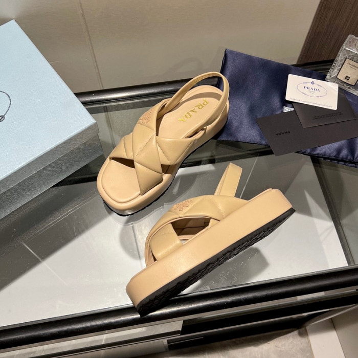 Pra*a sandal