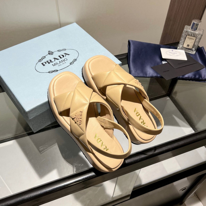 Pra*a sandal