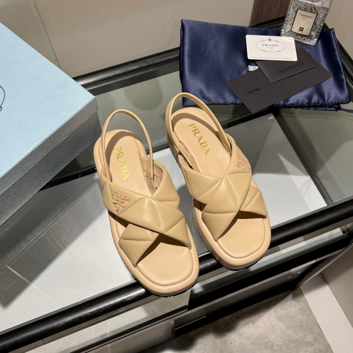 Pra*a sandal