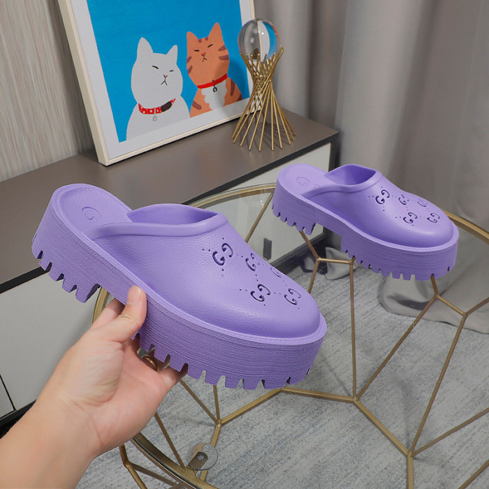 G*u*i sandal