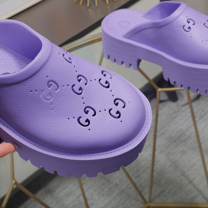 G*u*i sandal