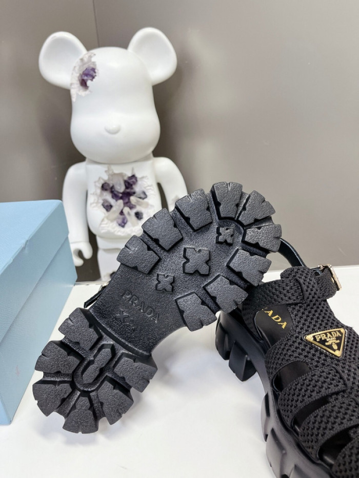 Pra*a sandal