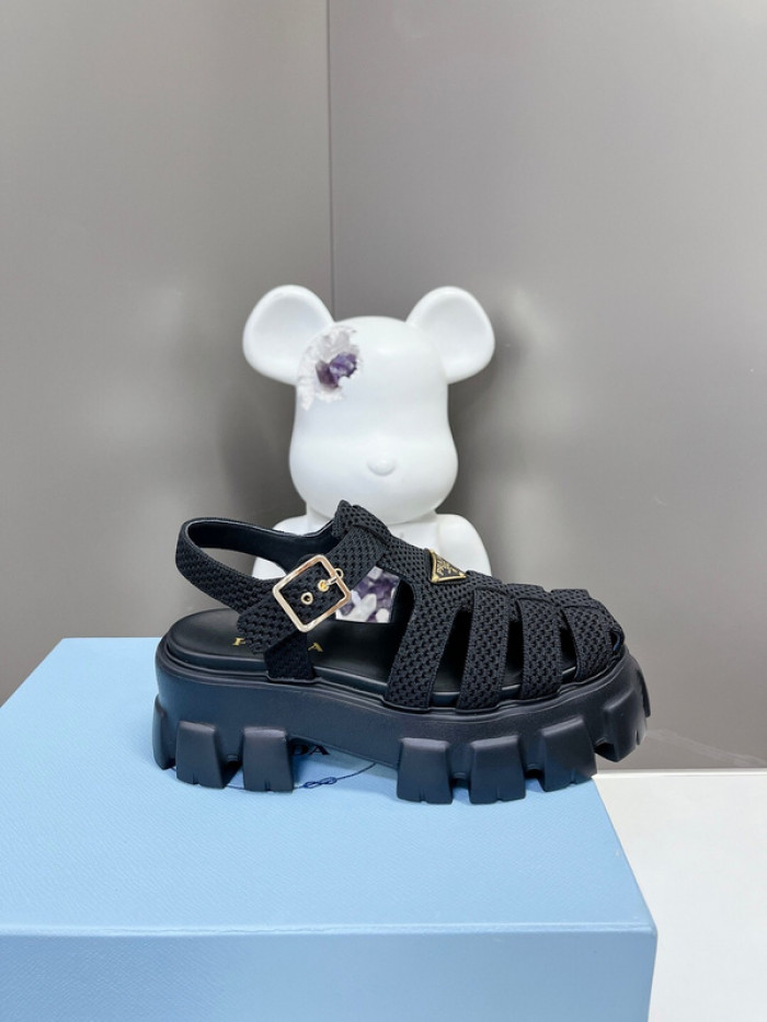 Pra*a sandal