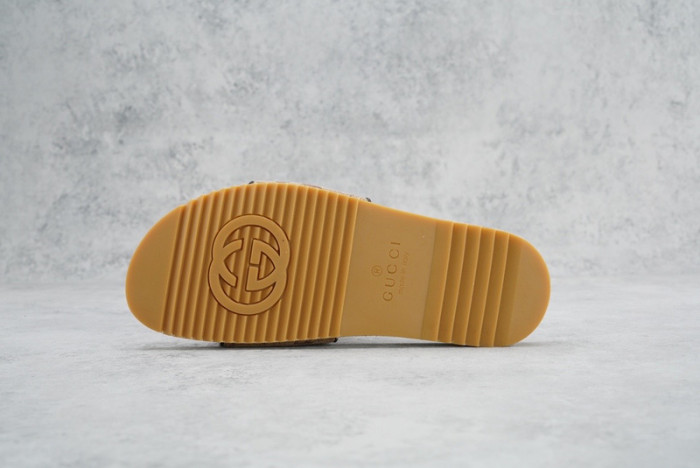 G*u*i sandal