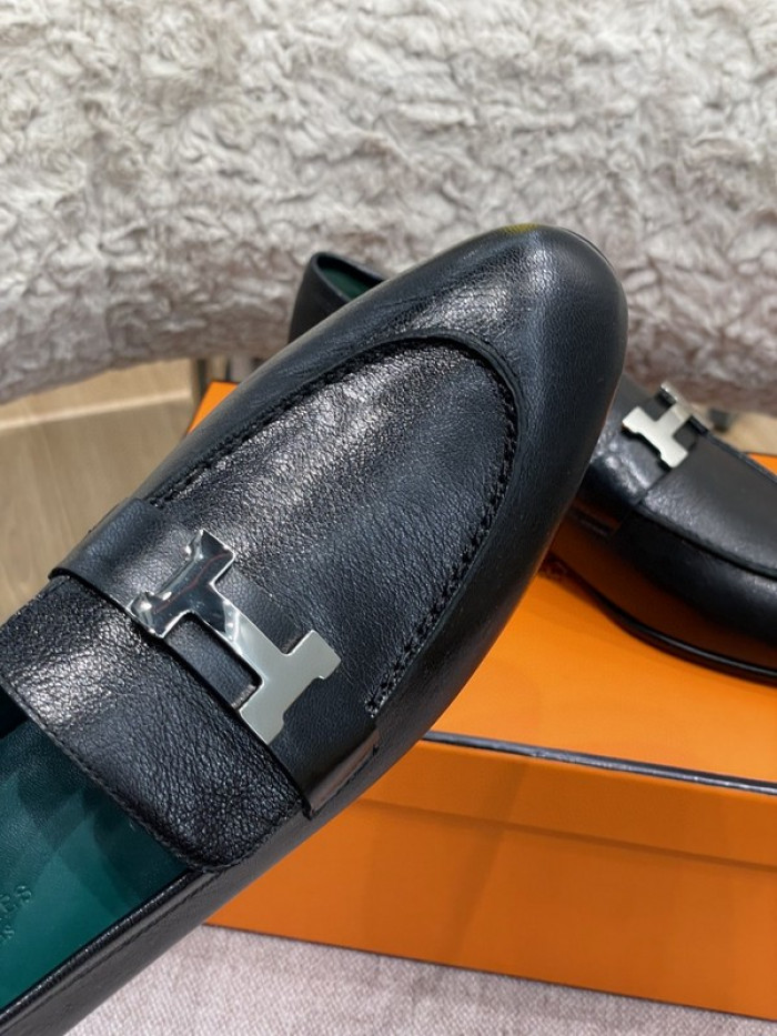 H**mes shoes