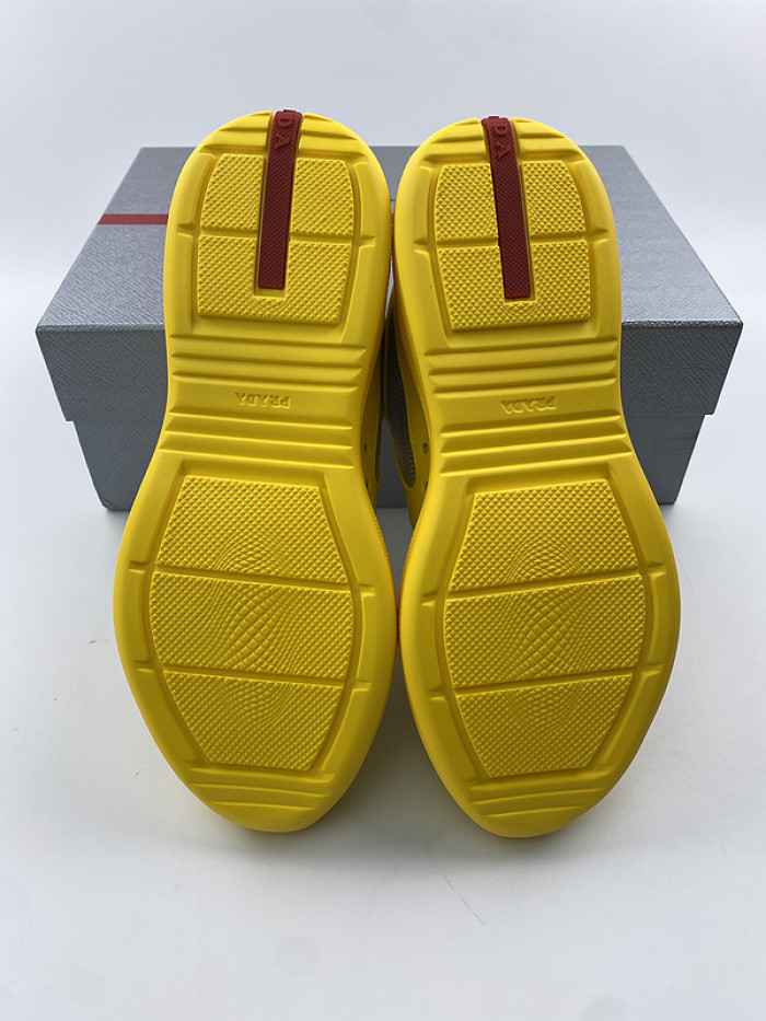 Pra*a sneaker