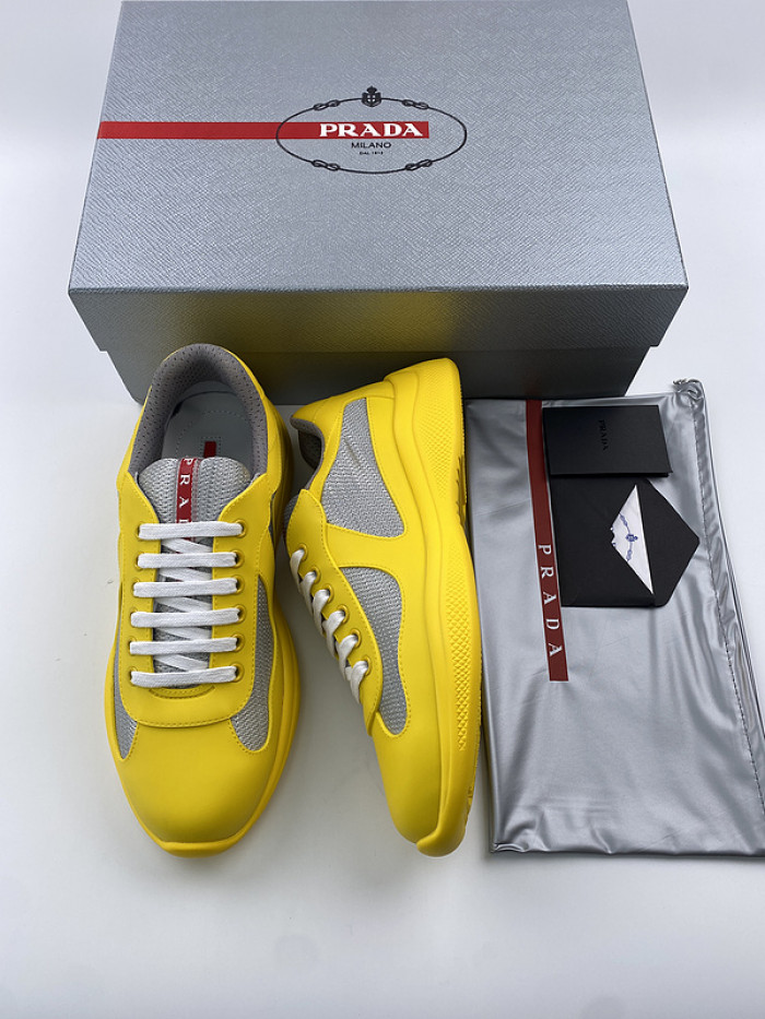 Pra*a sneaker