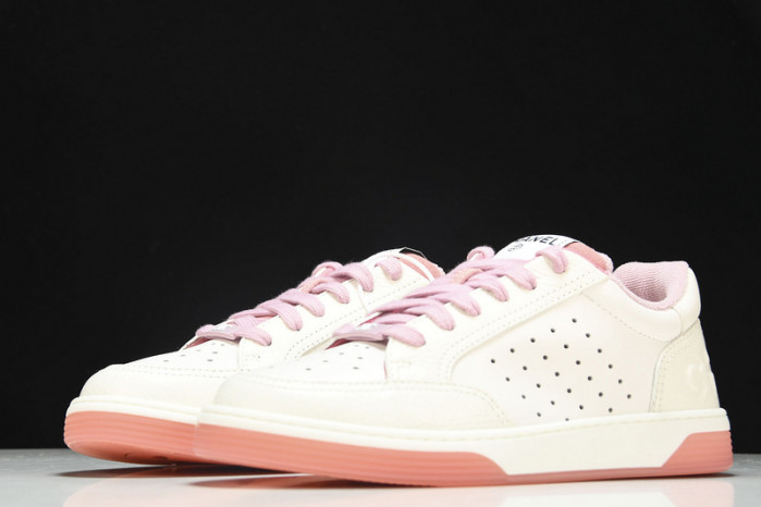 Ch*el sneaker