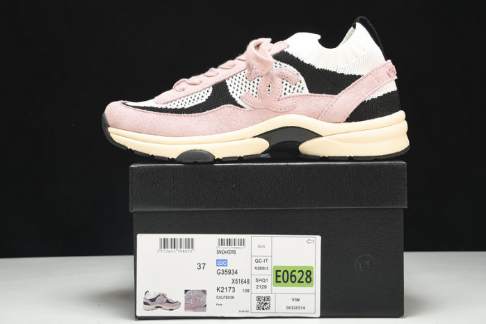 Ch*el sneaker