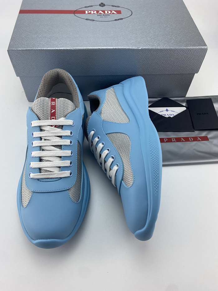 Pra*a sneaker