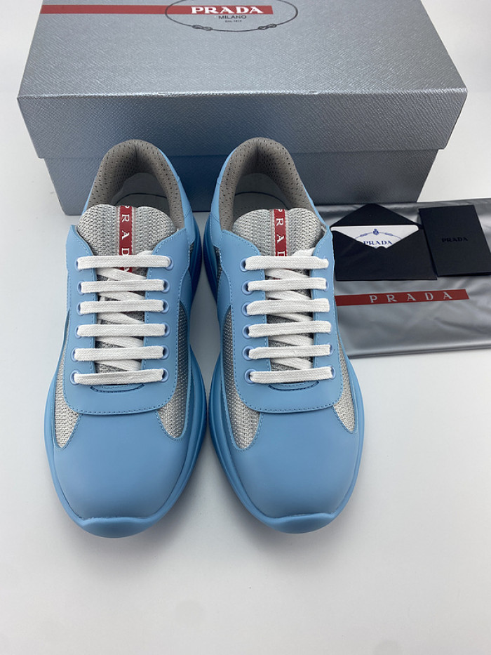 Pra*a sneaker