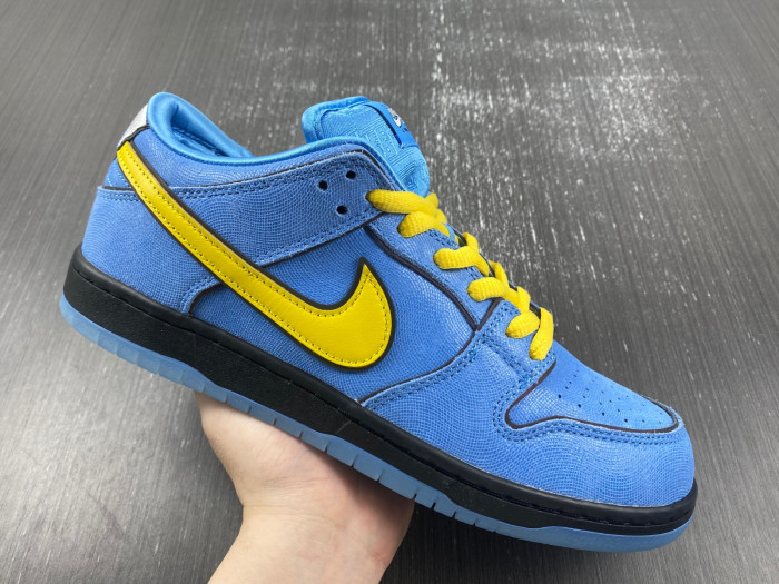 The Powerpuff Girls x Nike SB Dunk Low “Bubbles” FZ8320-400