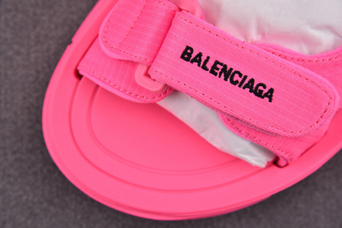 Ba*len*cia*ga sandals