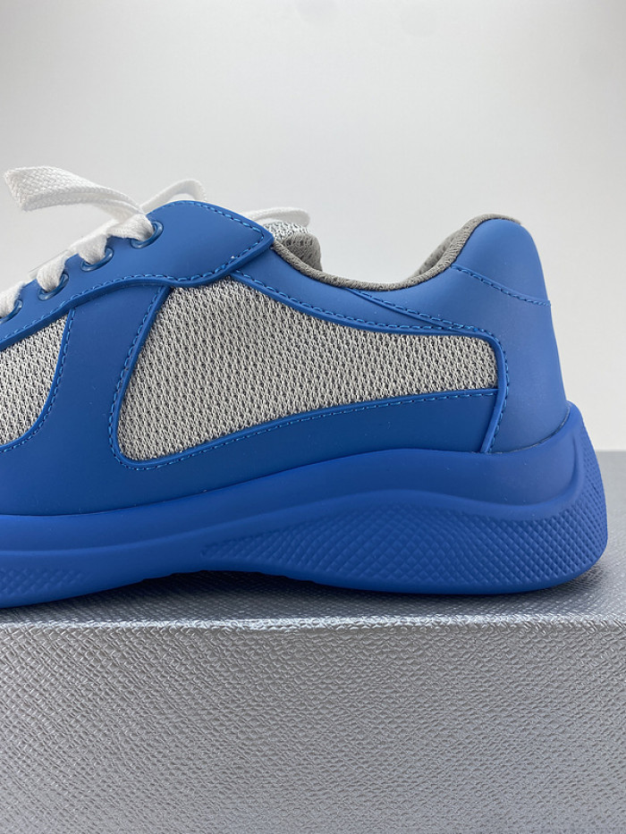 Pra*a sneaker
