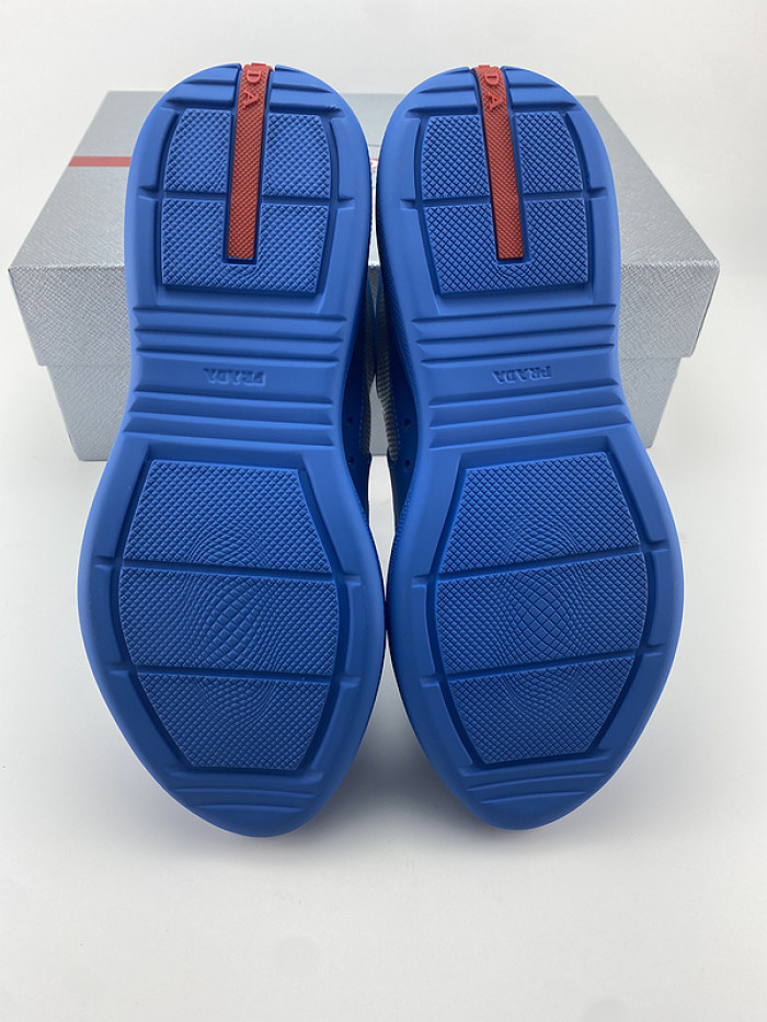 Pra*a sneaker