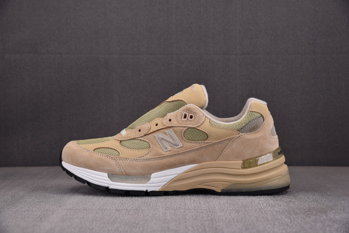 NEW BALANCE 992 MADE IN USA ''TAN'' - M992TN