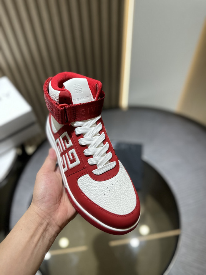 GIVENCHY SNEAKER