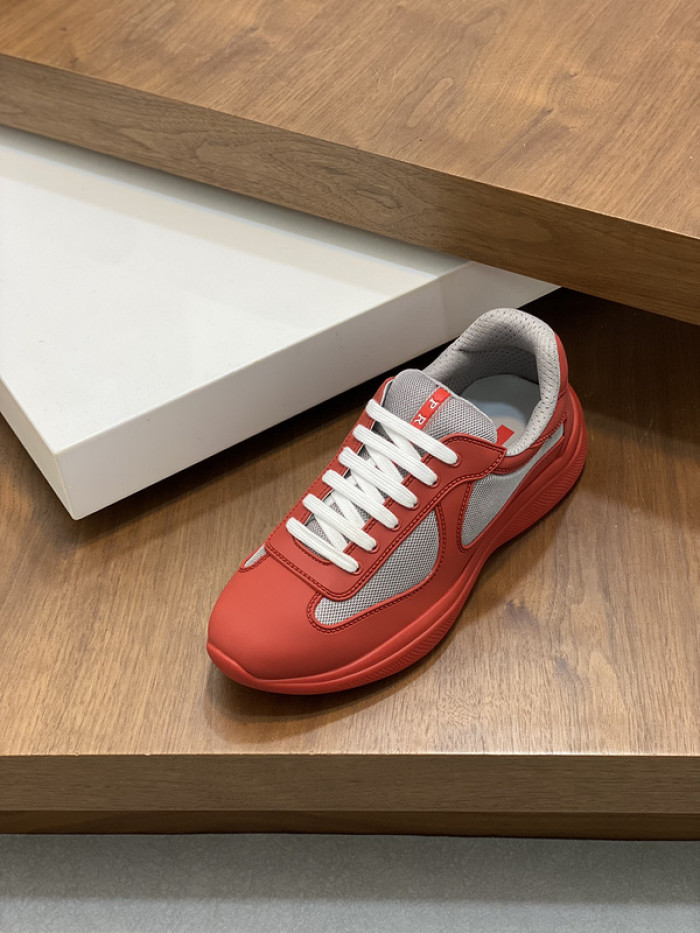 Pra*a sneaker