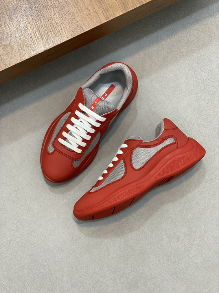 Pra*a sneaker