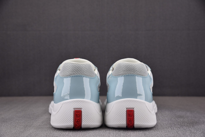 Pra*a sneaker