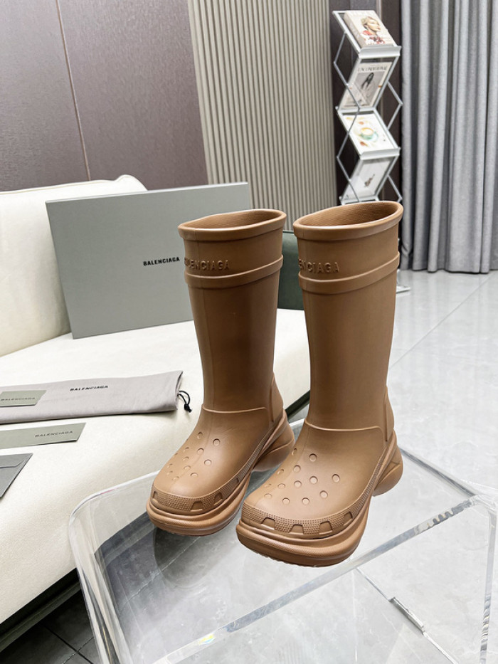 Ba*len*cia*ga cross boots