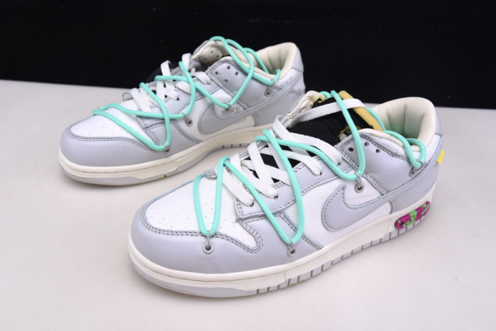 DUNK LOW 