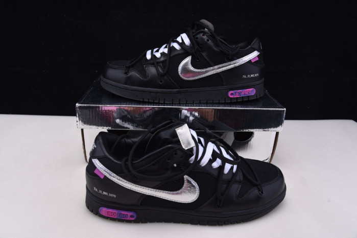 DUNK LOW 