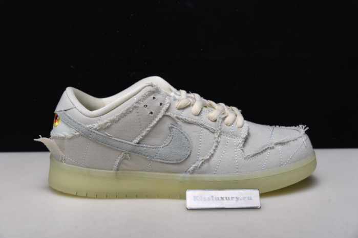 Dunk Low SB 