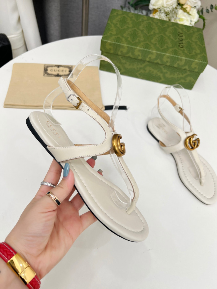 G*u*i sandal