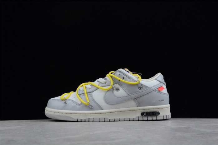 DUNK LOW 
