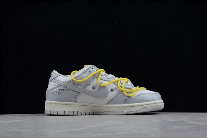 DUNK LOW 