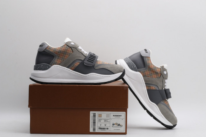 BUBERRY SNEAKER