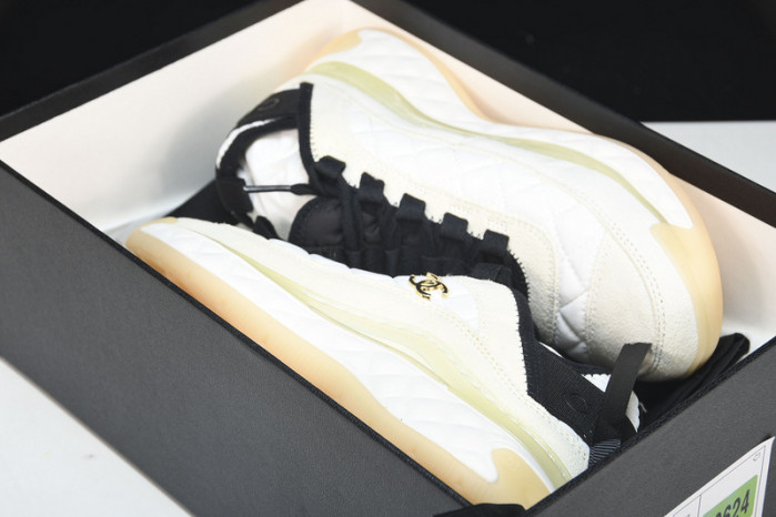 Ch*el sneaker
