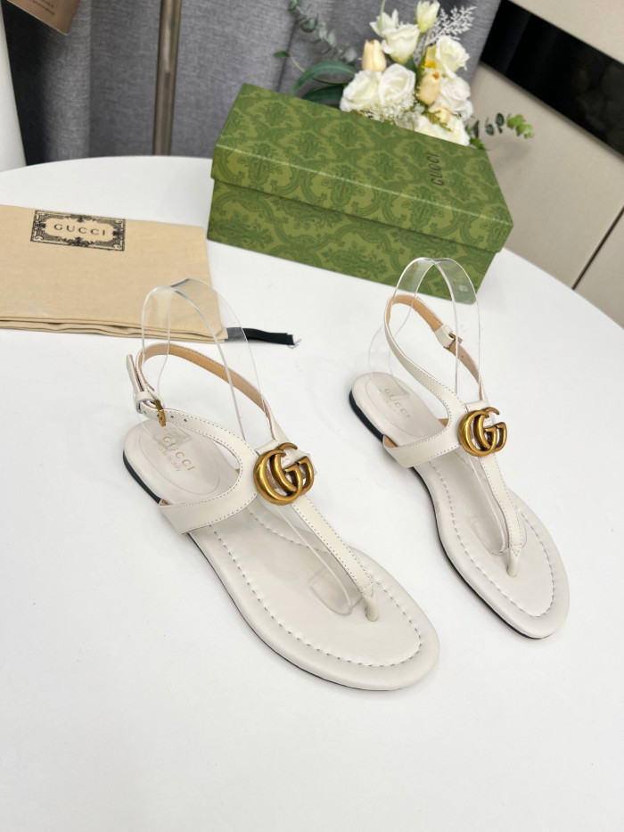 G*u*i sandal
