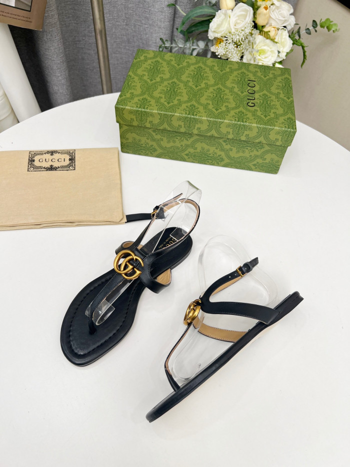 G*u*i sandal