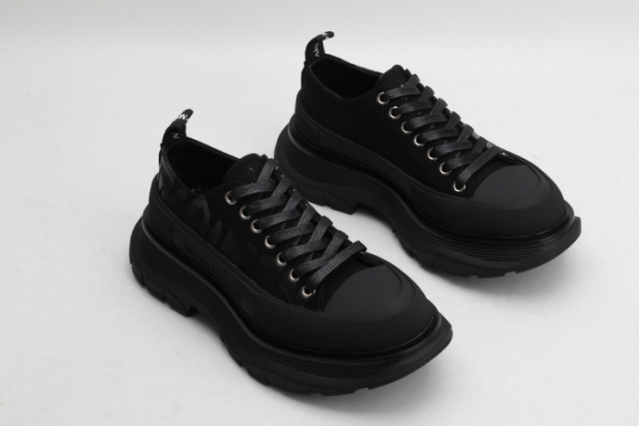 Alexander McQueen Tread