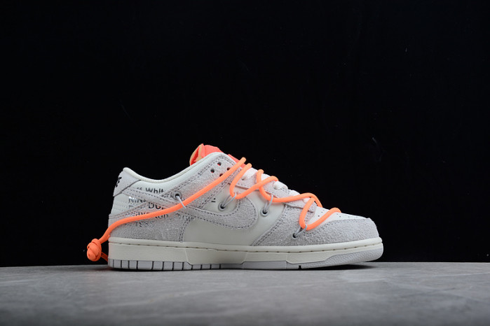 DUNK LOW 