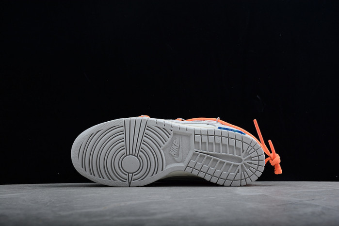 DUNK LOW 