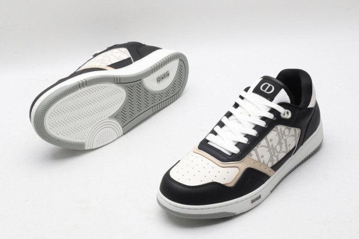 DIO* SNEAKER