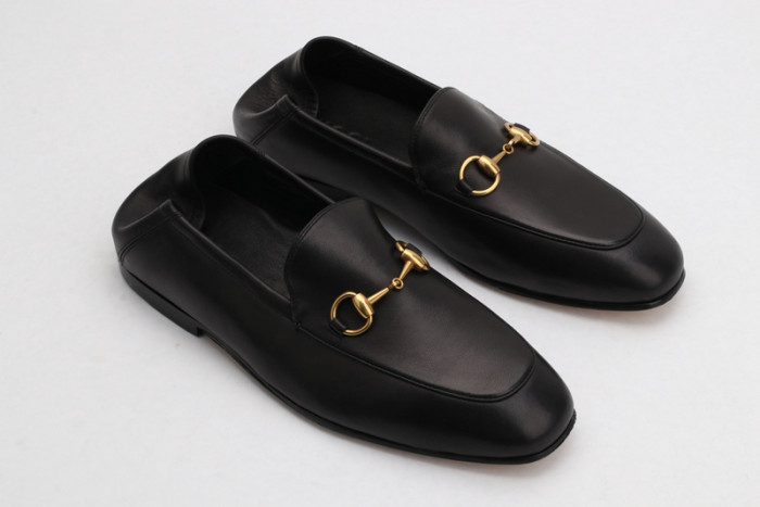 G*u*i loafer