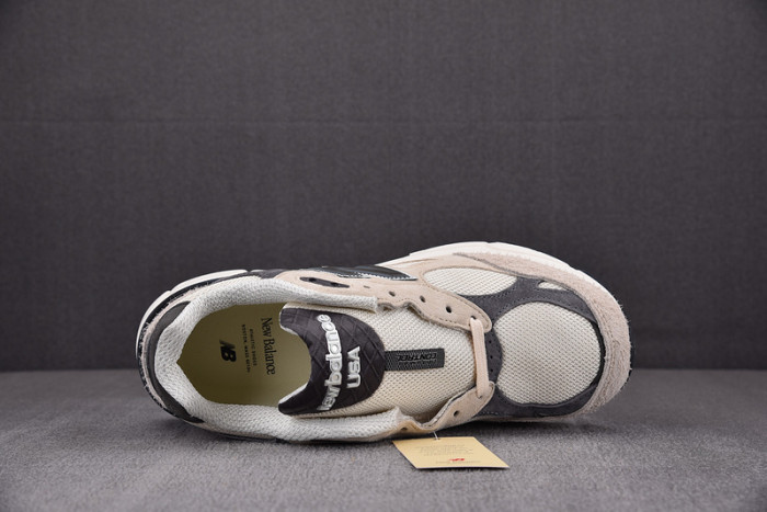 New Balance M990AD3