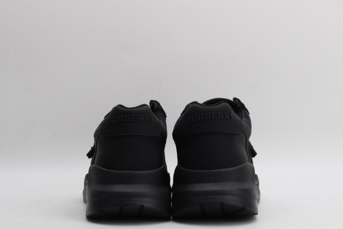 BUBERRY SNEAKER