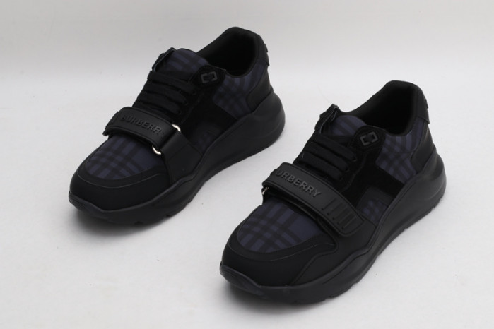 BUBERRY SNEAKER