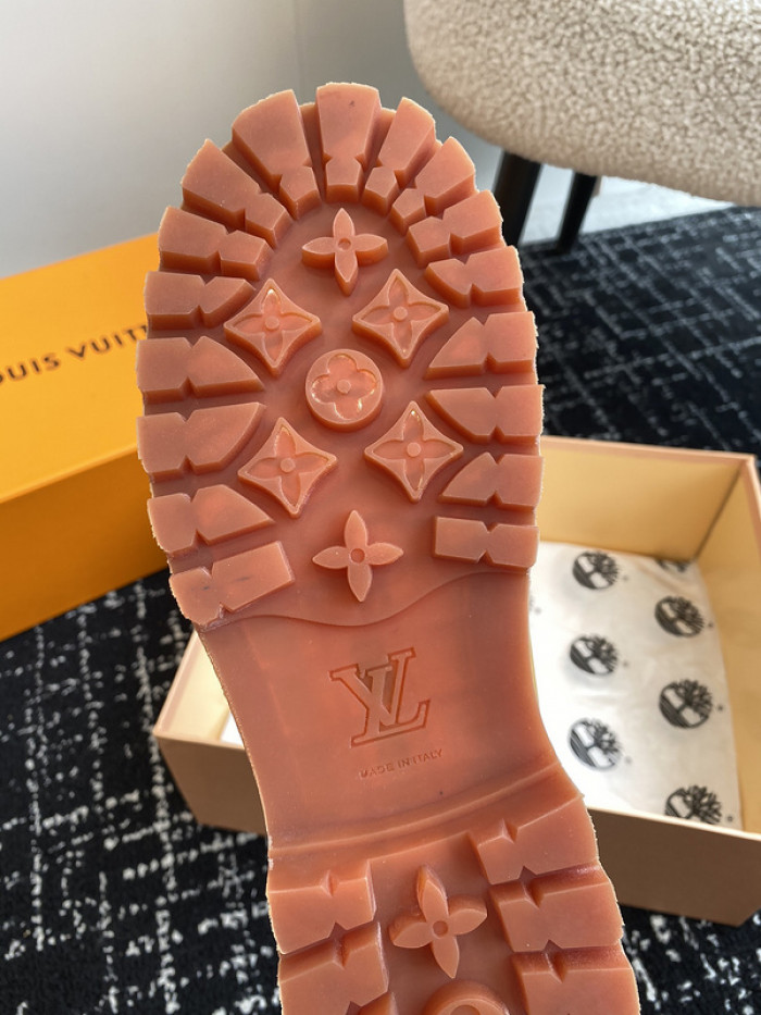 LO1_VTS BOOTS