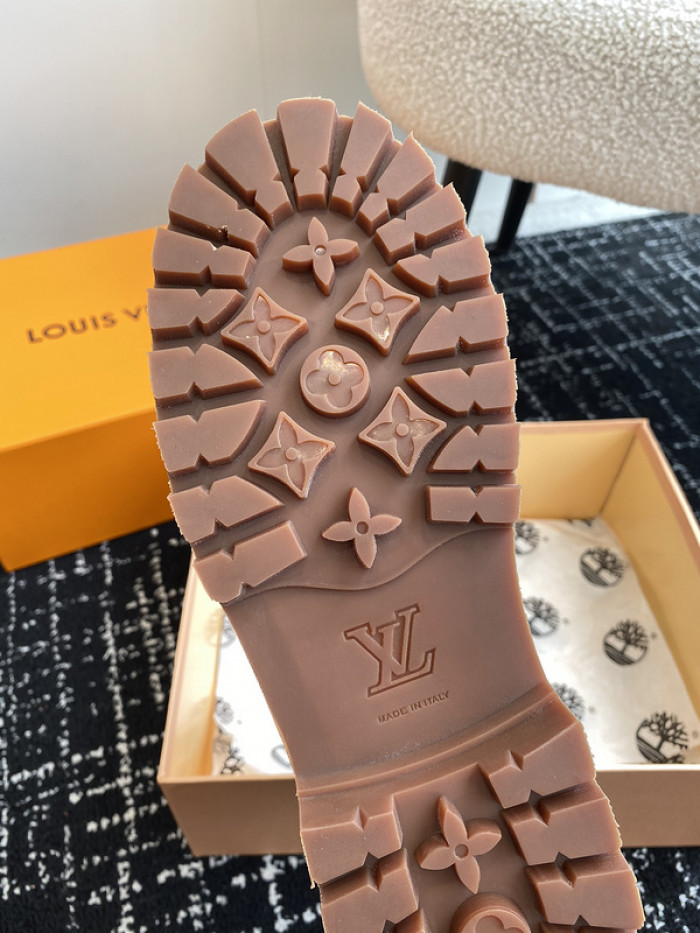 LO1_VTS BOOTS
