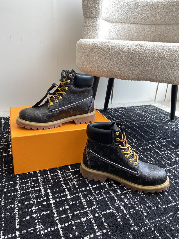 LO1_VTS BOOTS
