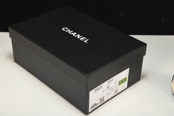 Ch*el sneaker