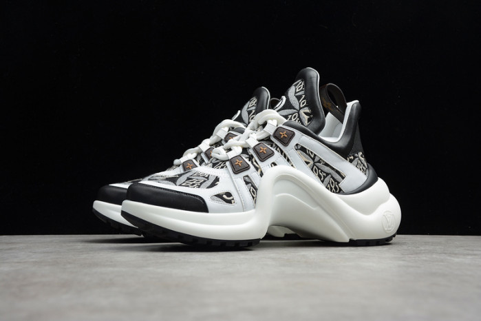 LO1_VTS ARCHLIGHT SNEAKER